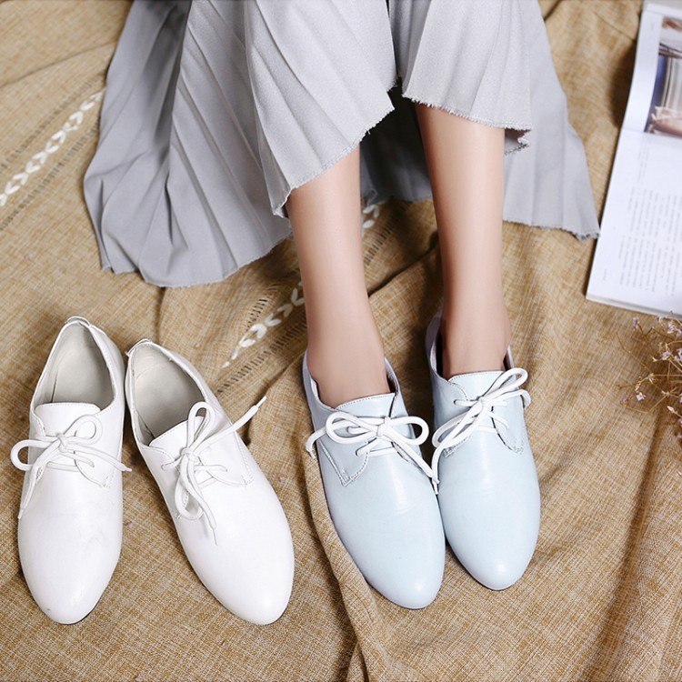 Fashion Flat Shoes for Kids and Teens Lace-Up Round Toe - Image 4